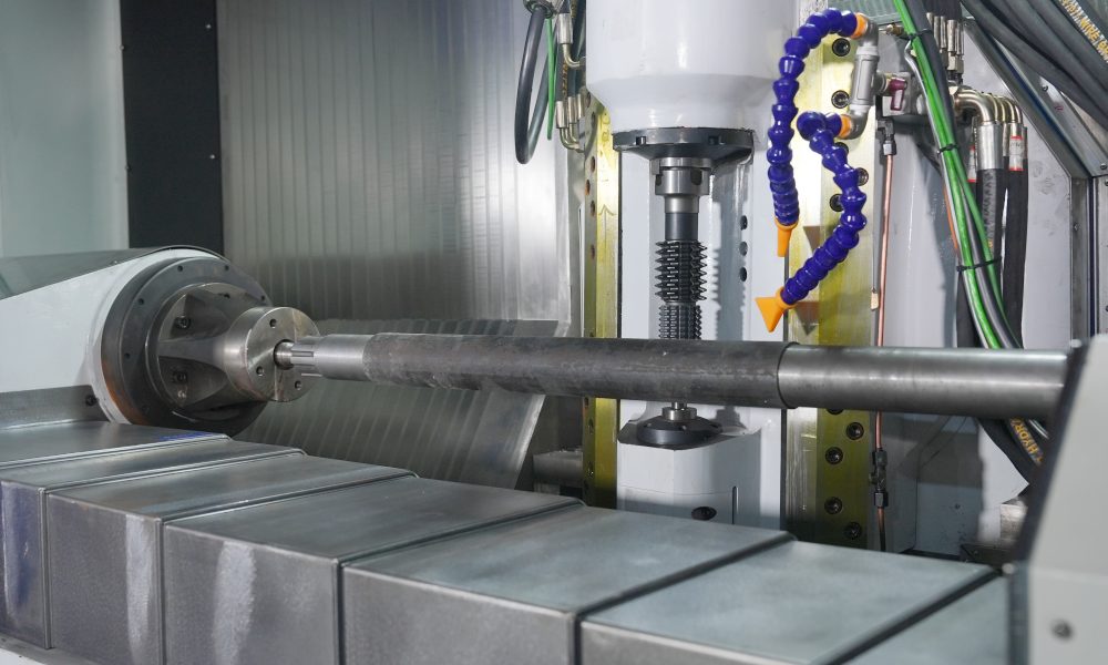 लंबी शाफ्ट स्पलाइन गियर हॉबिंग मशीन